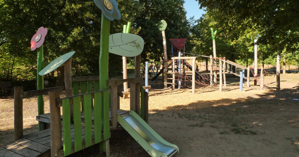 Spielplatz am Schlangensee wird "Spielburg" | Stadt Dieburg
