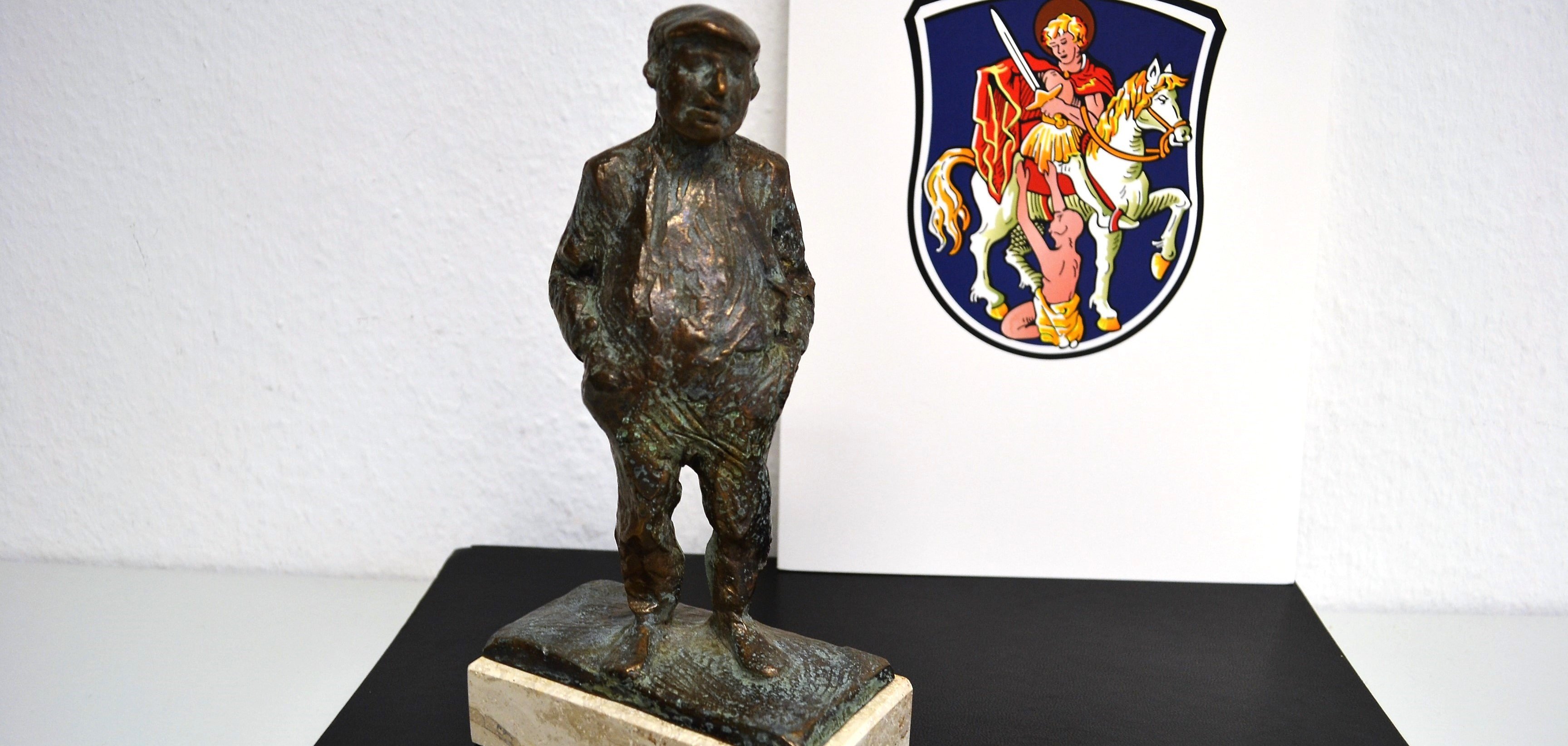 Der Pokal zum Dieburger des Jahres