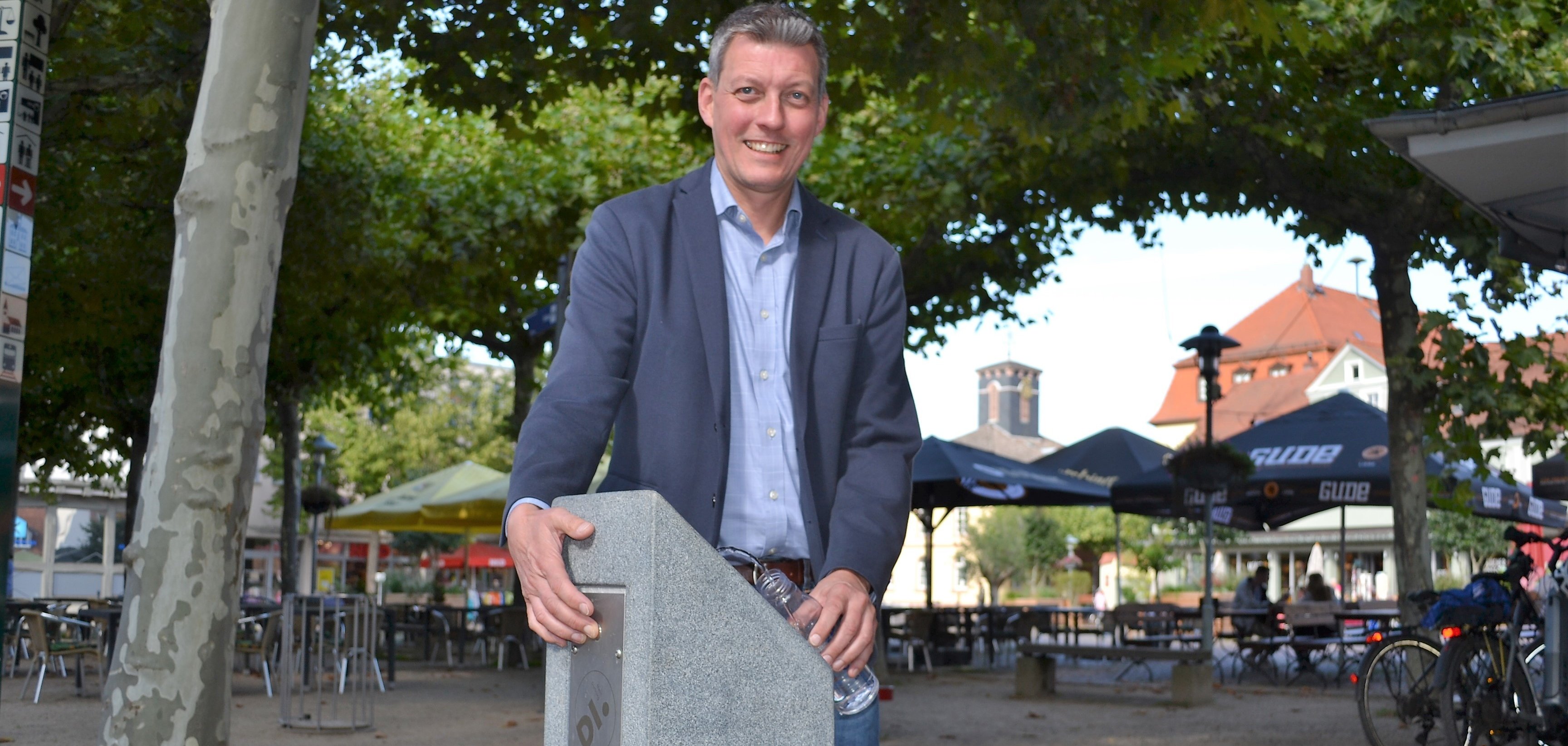Bürgermeister Frank Haus am Trinkbrunnen