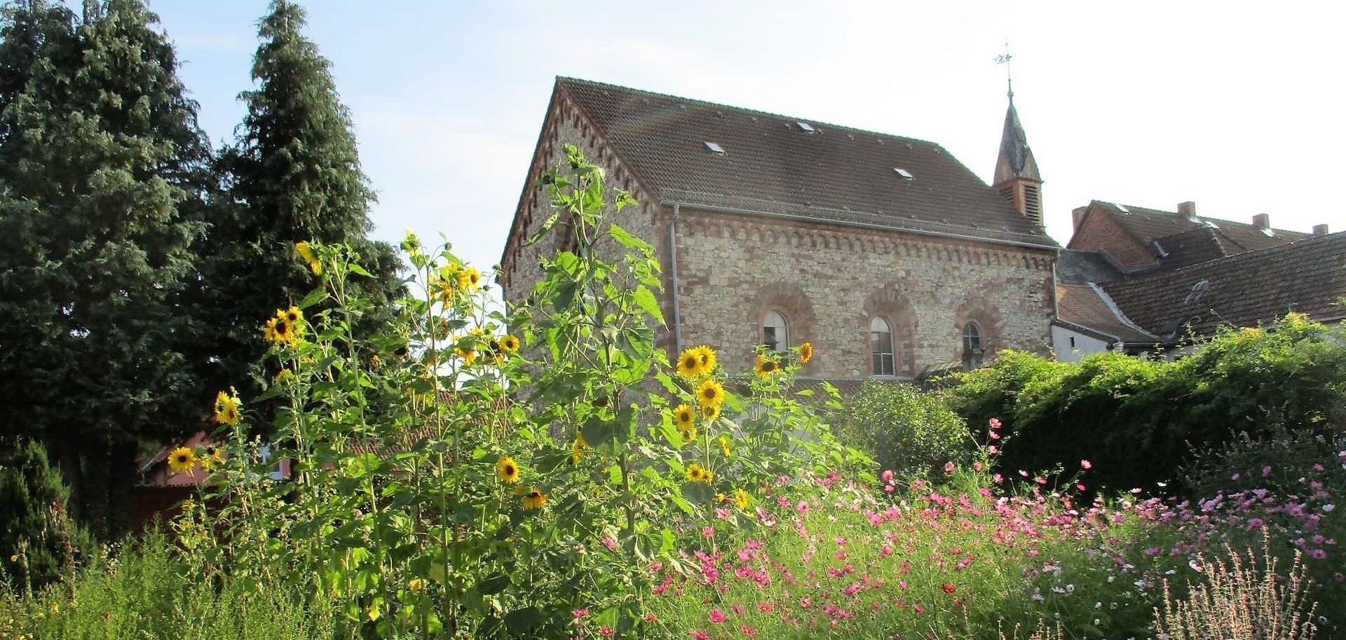 Blick in den Klostergarten