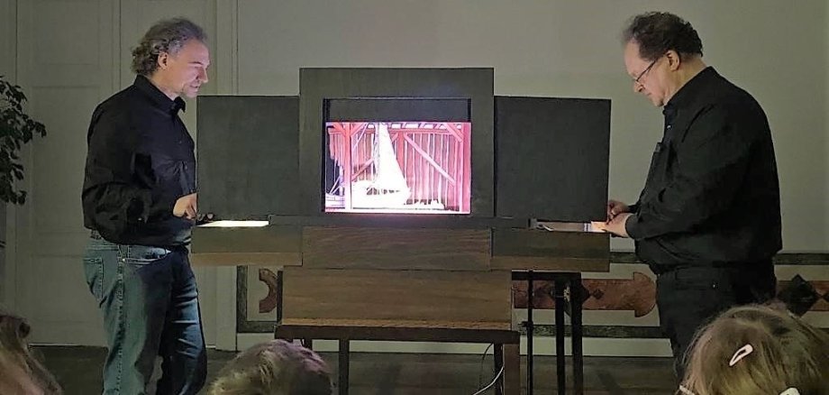 das Papiertheater
