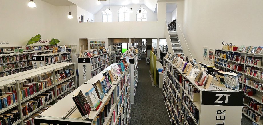 Blick in die Räume der Stadtbibliothek