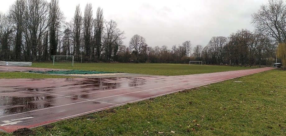 Blick auf den Sportplatz