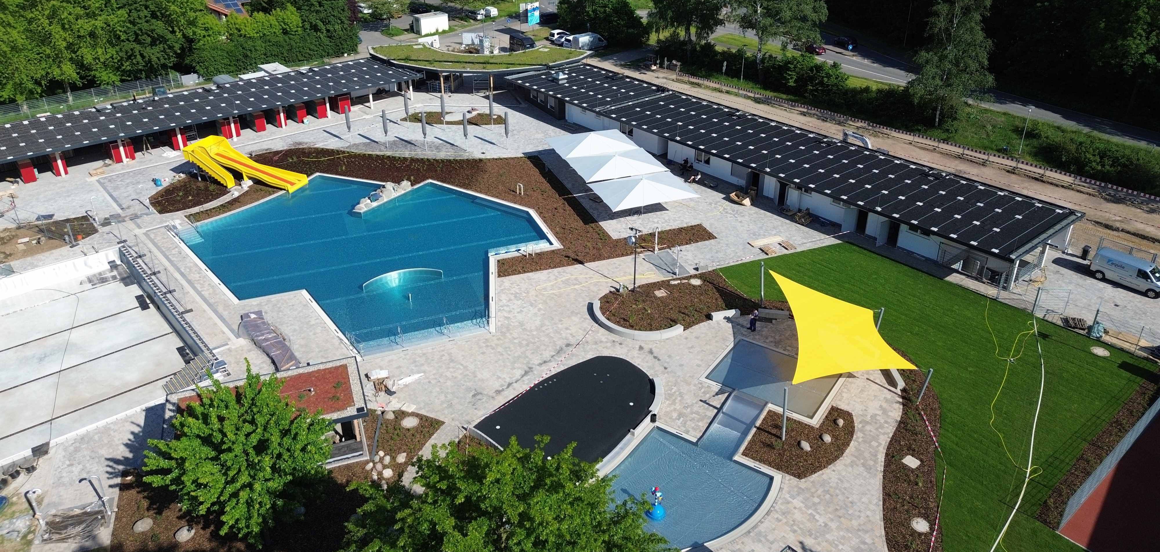 Drohnen-Foto vom Freibad