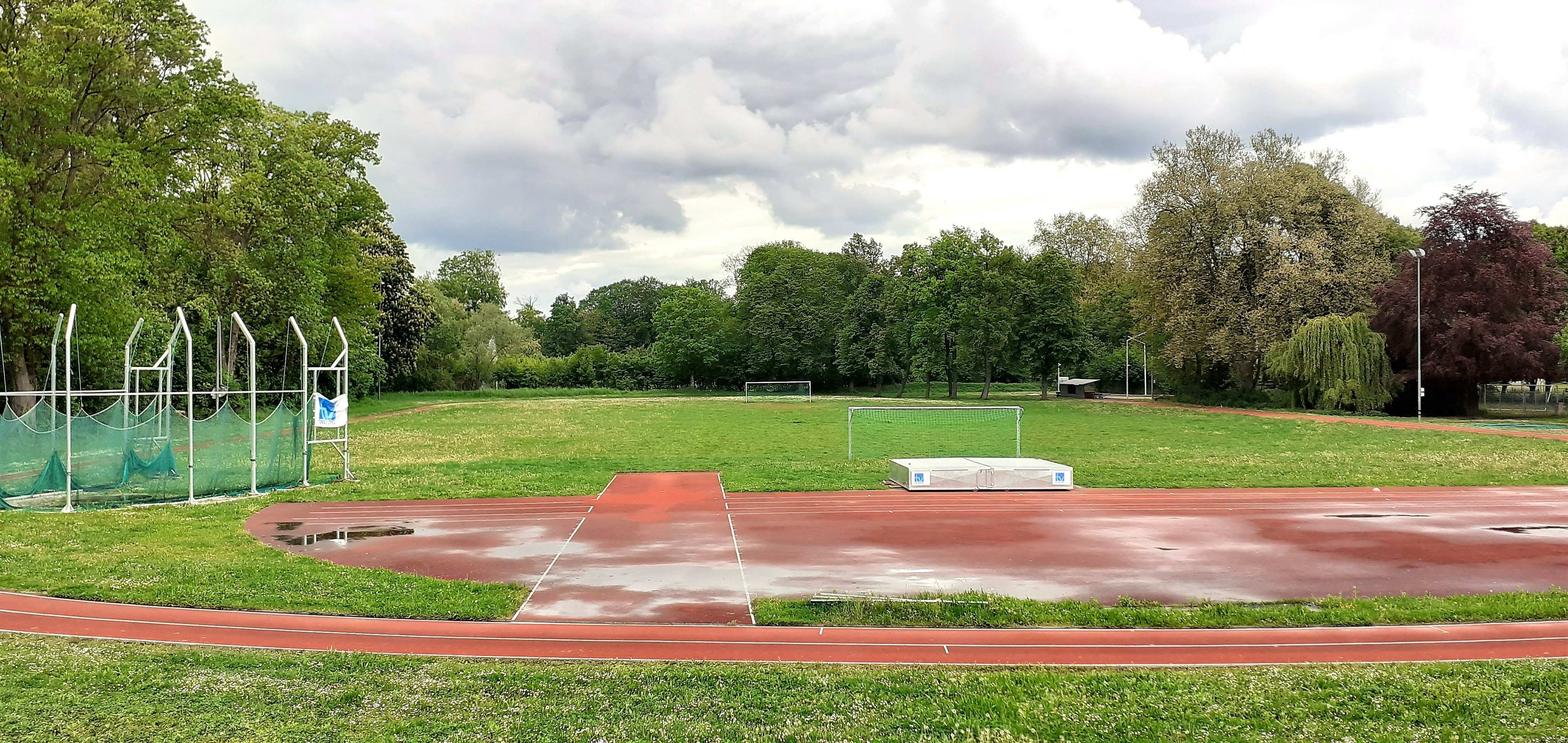 Blick auf den Sportplatz