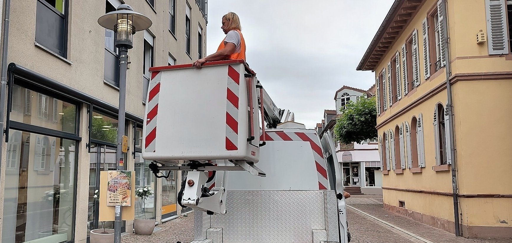 Wartung an der Straßenlampe